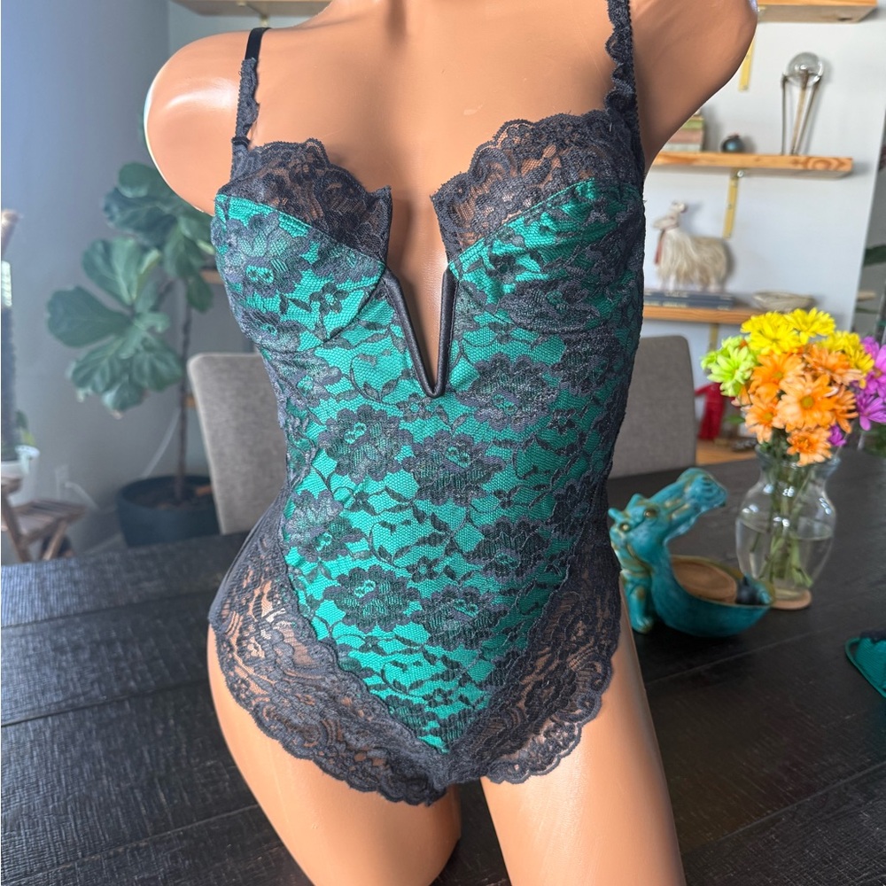 Vintage Victoria’s Secret Lace Plunge Bodysuit Green Black Deep V Small 34b